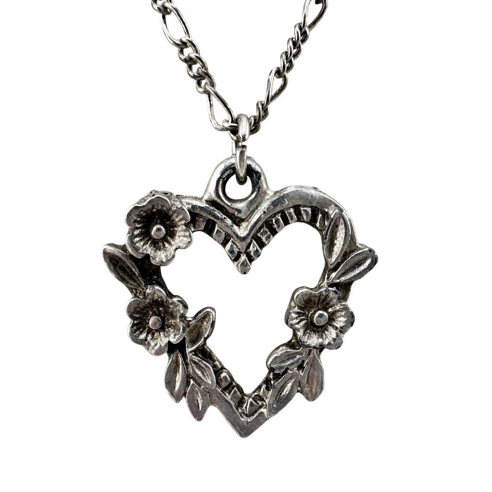 Vintage Heart Flowers Love Romantic Silver Tone Pendant 18" Fashion Necklace